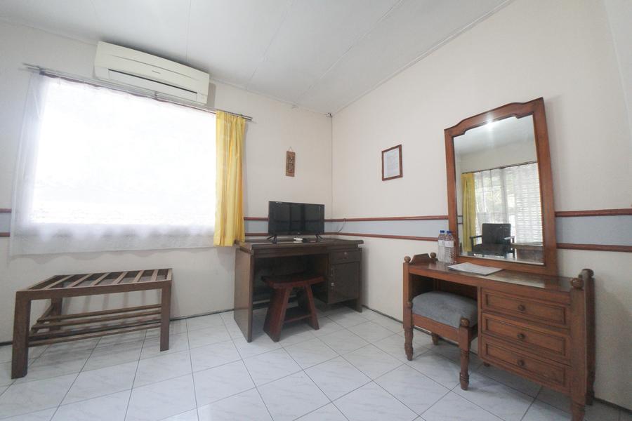 Hotel Reddoorz Near Balai Kota Malang Exteriér fotografie