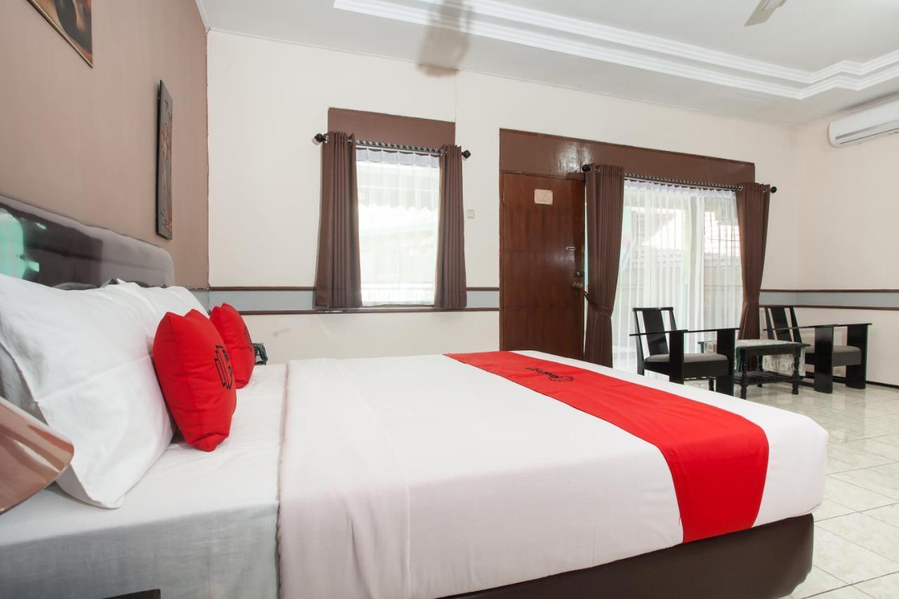 Hotel Reddoorz Near Balai Kota Malang Exteriér fotografie