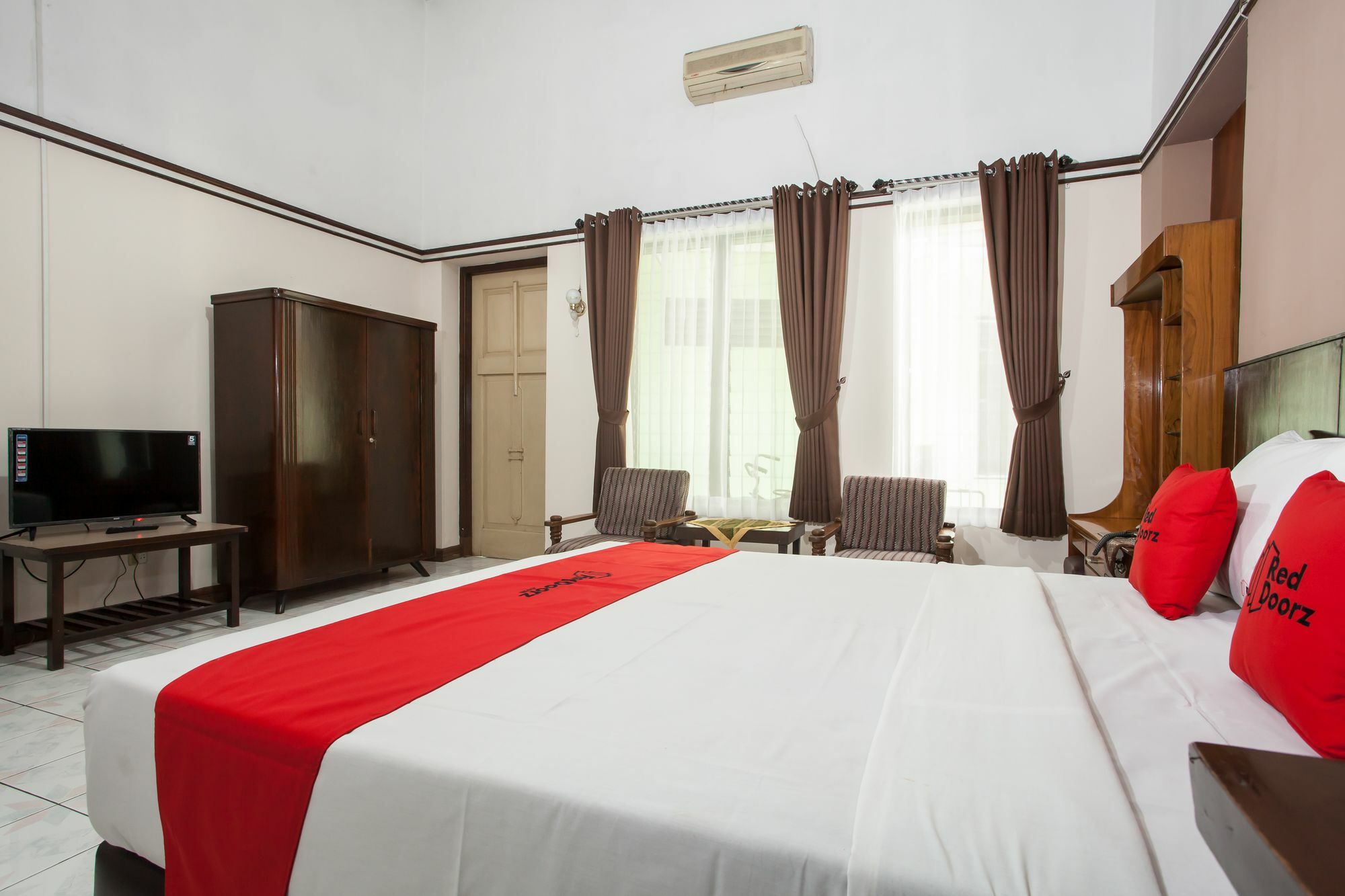 Hotel Reddoorz Near Balai Kota Malang Exteriér fotografie