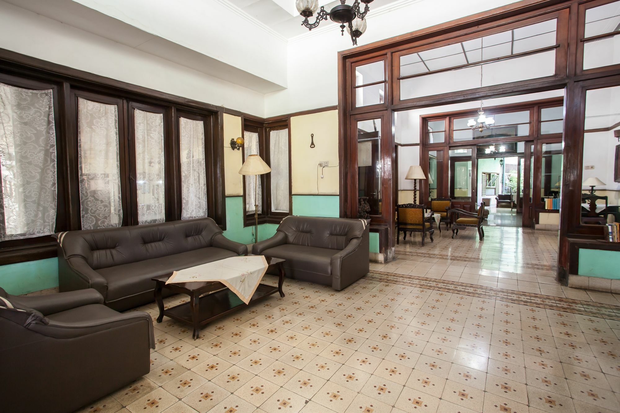 Hotel Reddoorz Near Balai Kota Malang Exteriér fotografie